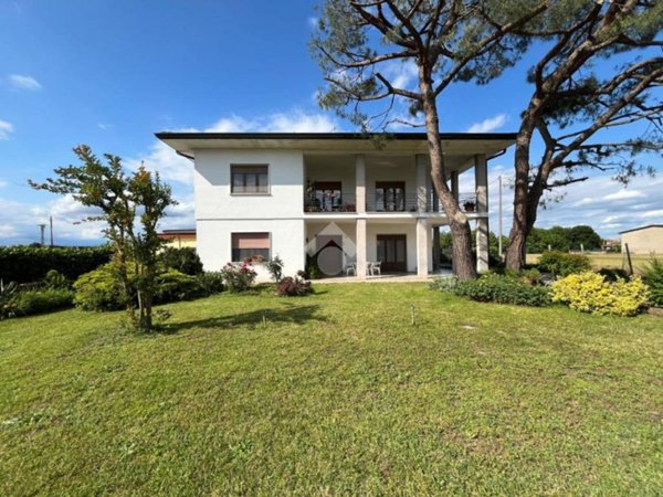 casa indipendente in vendita ad Isola Rizza