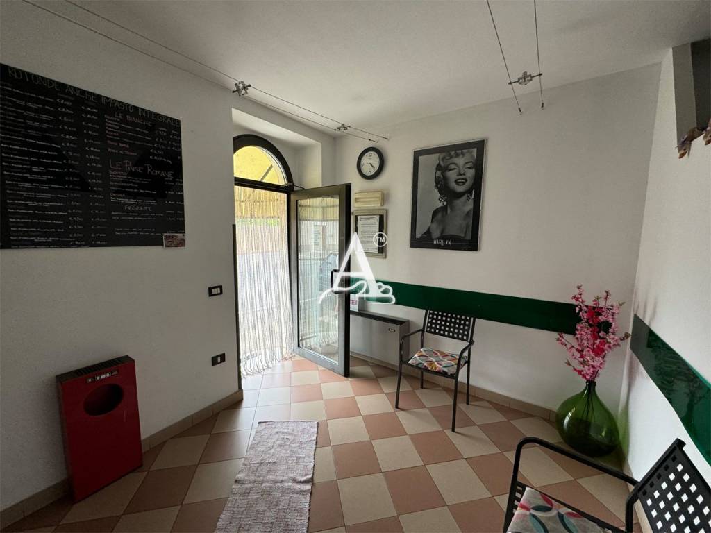 negozio in vendita ad Isola Rizza