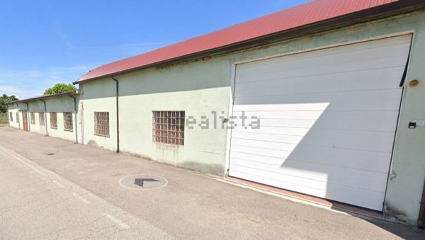 capannone in vendita ad Isola Rizza