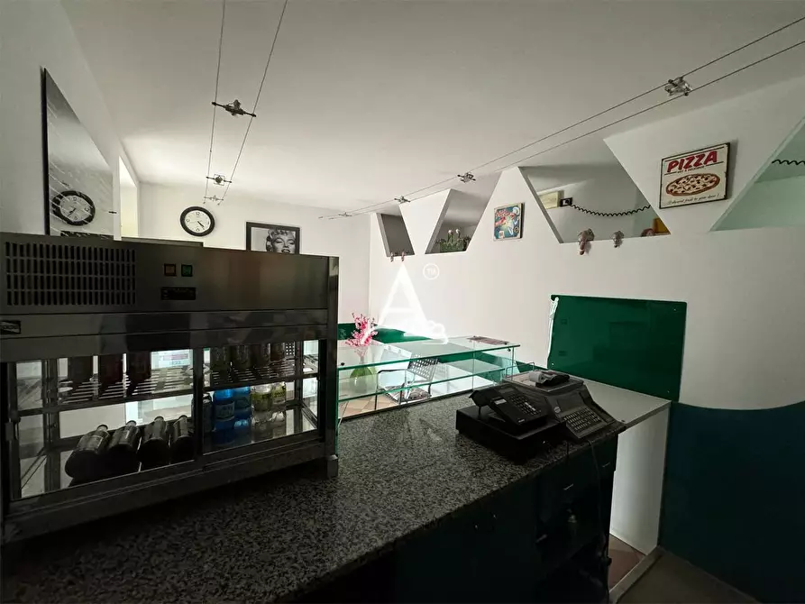 negozio in vendita ad Isola Rizza