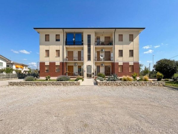 appartamento in vendita ad Isola Rizza