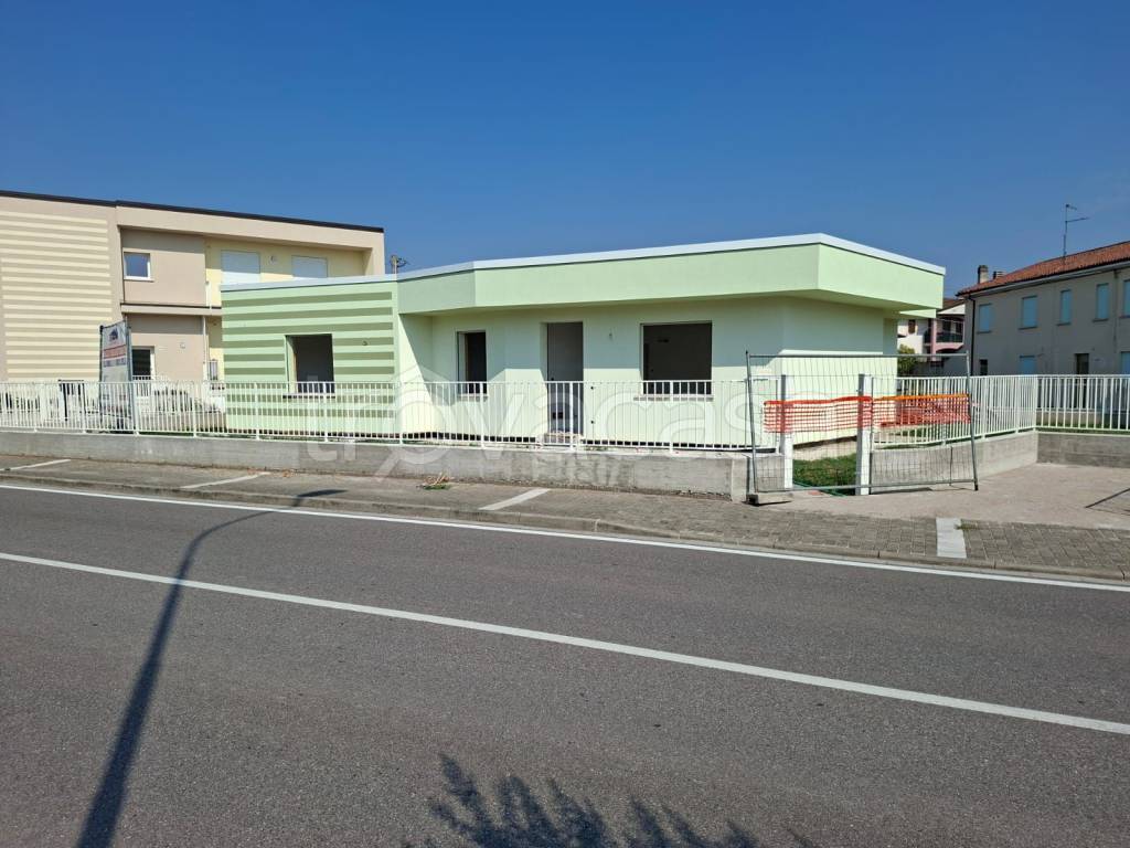 casa indipendente in vendita ad Isola Rizza