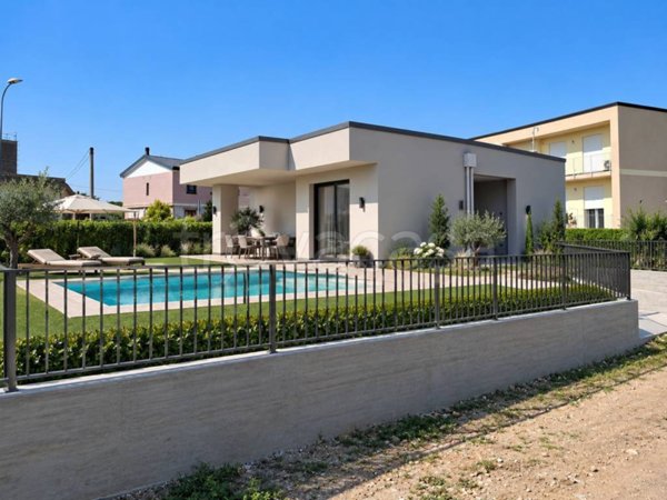 casa indipendente in vendita ad Isola Rizza