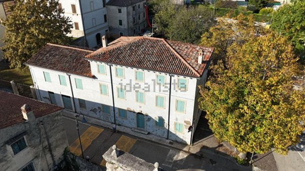 casa semindipendente in vendita a Lavagno in zona San Pietro