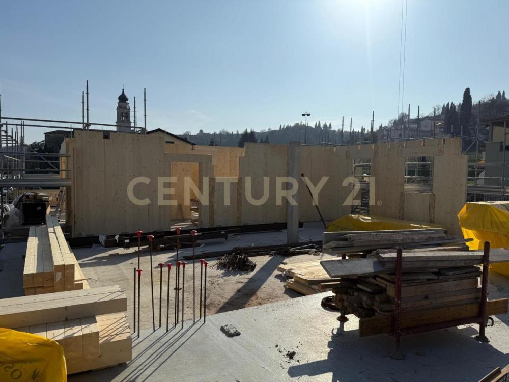 appartamento in vendita a Lavagno in zona San Pietro