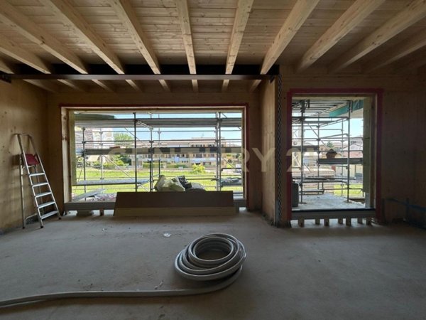 appartamento in vendita a Lavagno in zona San Pietro