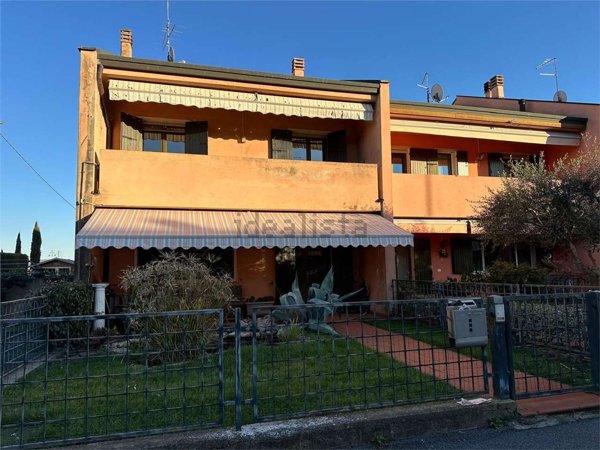 casa indipendente in vendita a Lavagno in zona San Pietro
