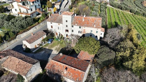 esavano in vendita a Lavagno in zona San Briccio