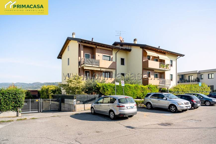 appartamento in vendita a Lavagno in zona San Pietro