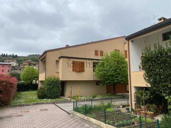 casa indipendente in vendita a Lavagno in zona San Pietro