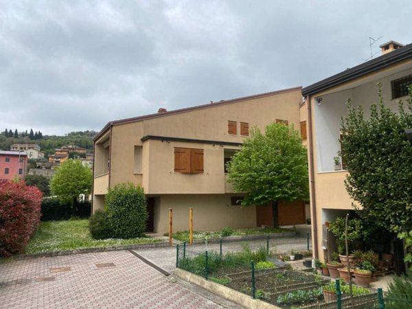 casa indipendente in vendita a Lavagno in zona San Pietro