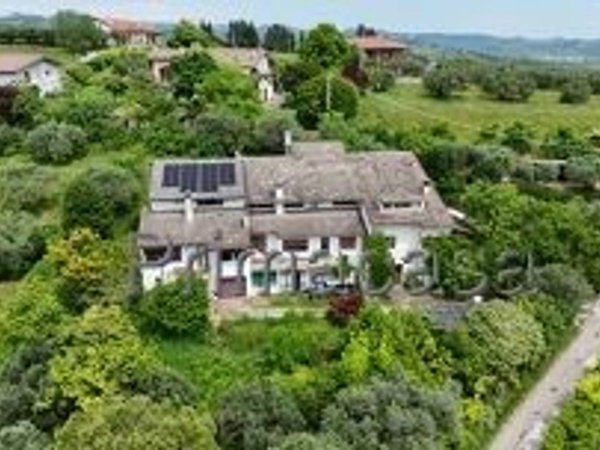 casa indipendente in vendita a Lavagno