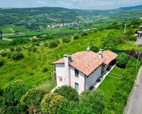 casa indipendente in vendita a Lavagno in zona San Briccio