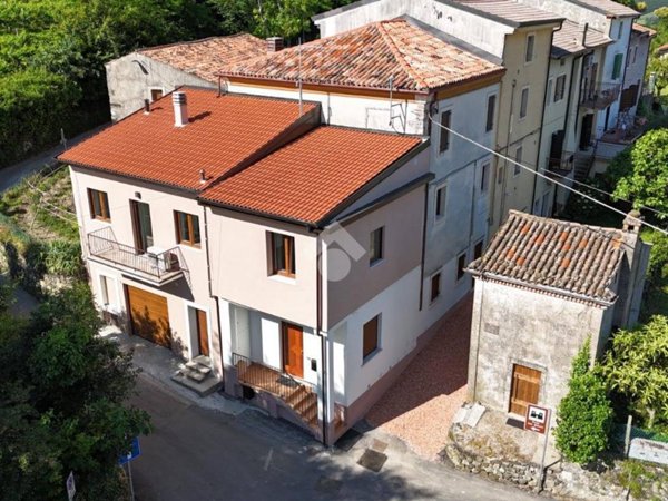 appartamento in vendita a Lavagno in zona San Briccio
