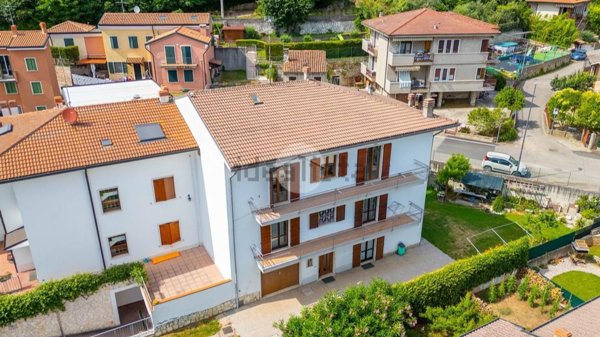 casa indipendente in vendita a Lavagno