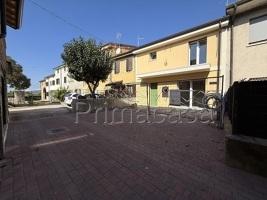 casa indipendente in vendita a Lavagno