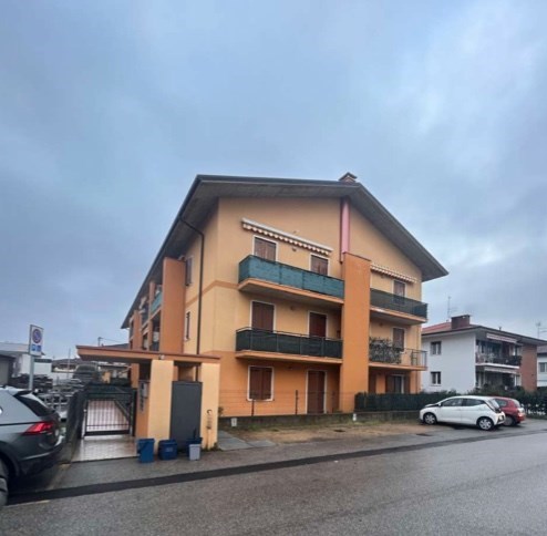 appartamento in vendita a Lavagno in zona Vago