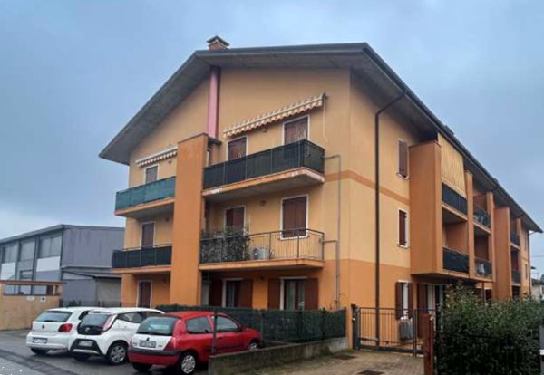 appartamento in vendita a Lavagno in zona Vago
