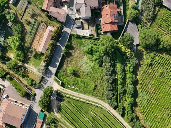 terreno agricolo in vendita a Lavagno