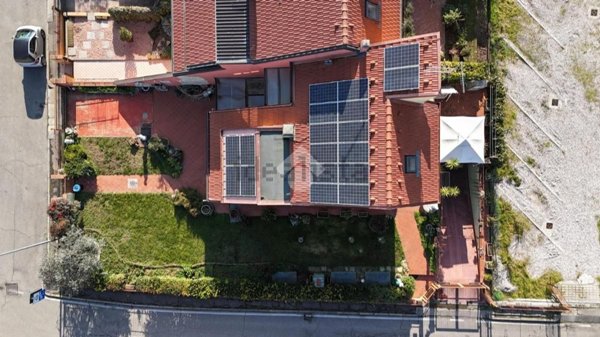 casa indipendente in vendita a Lavagno in zona Vago