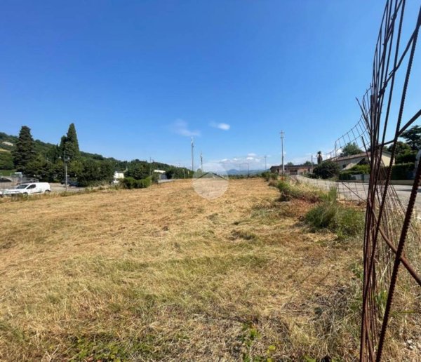 terreno edificabile in vendita a Lavagno in zona San Pietro