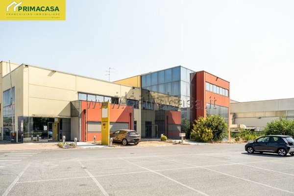 negozio in vendita a Lavagno