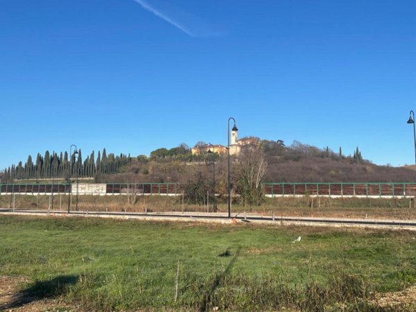 ufficio in vendita a Lavagno in zona Vago