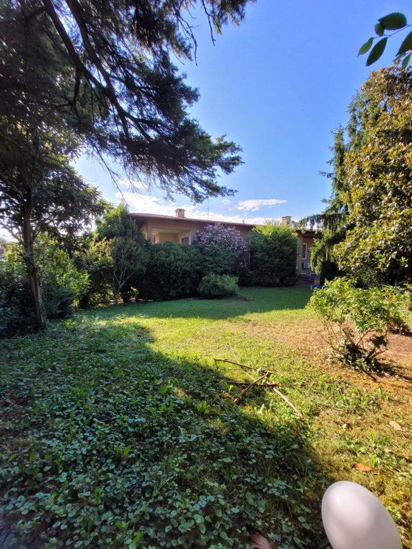 casa indipendente in vendita a Lavagno
