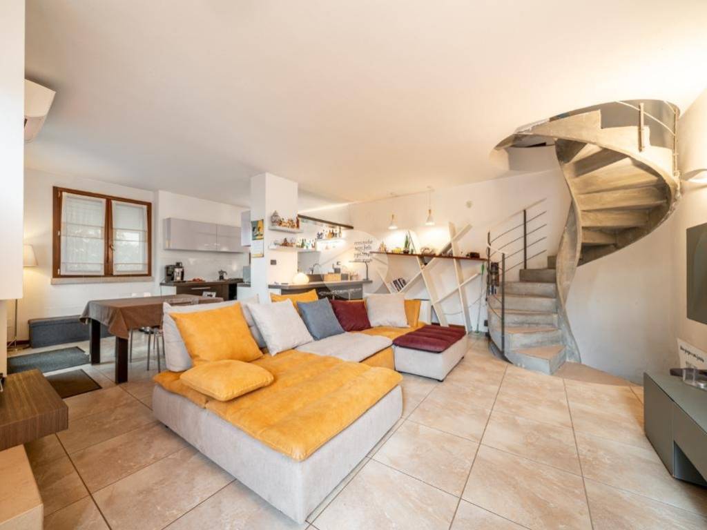 casa indipendente in vendita a Lavagno in zona San Briccio