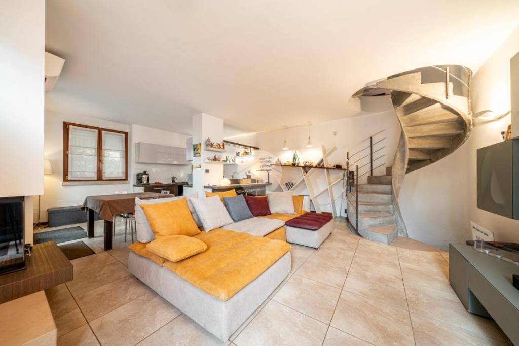 casa indipendente in vendita a Lavagno in zona San Briccio