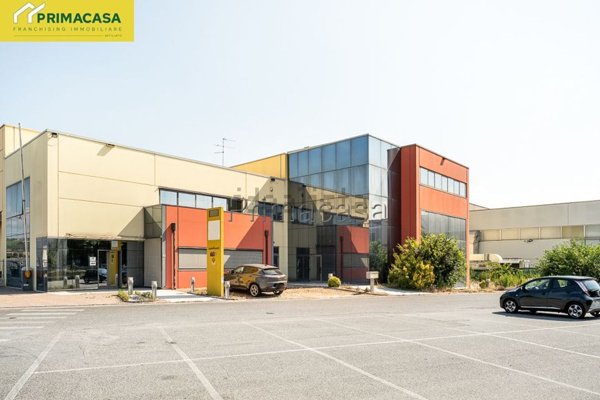 negozio in vendita a Lavagno in zona Vago