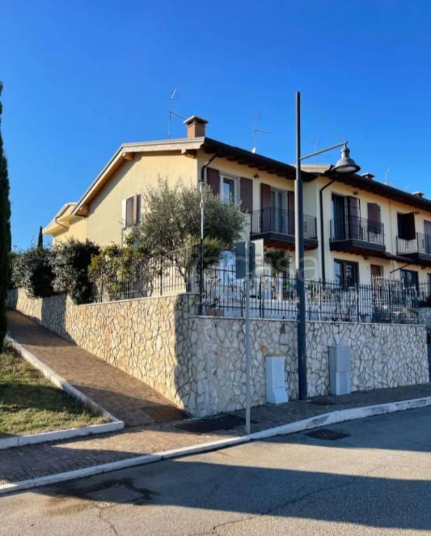 casa indipendente in vendita a Lavagno in zona San Briccio