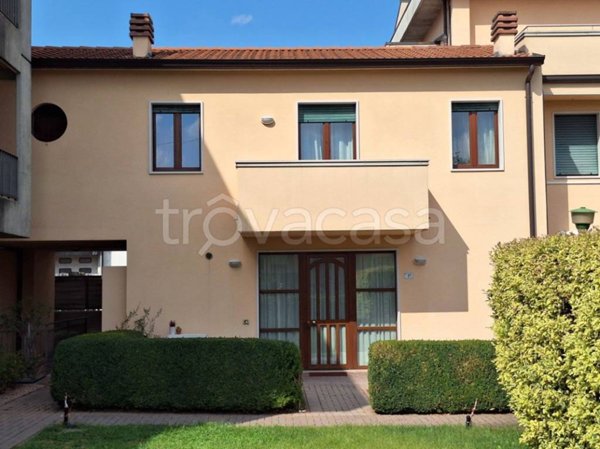 appartamento in vendita a Lavagno in zona Vago