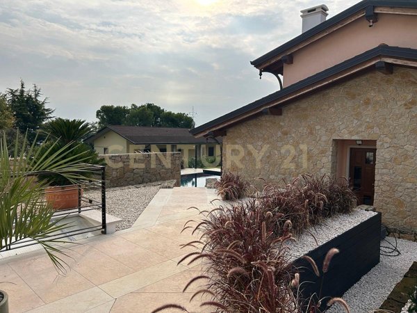 casa indipendente in vendita a Lavagno in zona Vago