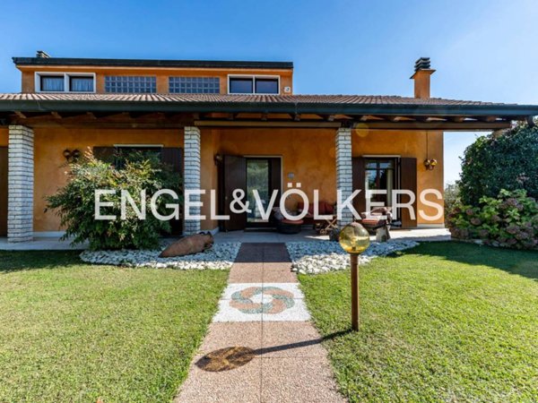 casa indipendente in vendita a Lavagno