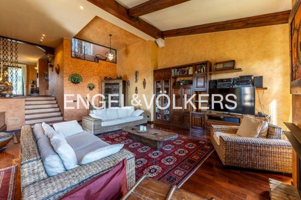 casa indipendente in vendita a Lavagno