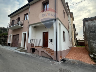 appartamento in vendita a Lavagno in zona San Briccio