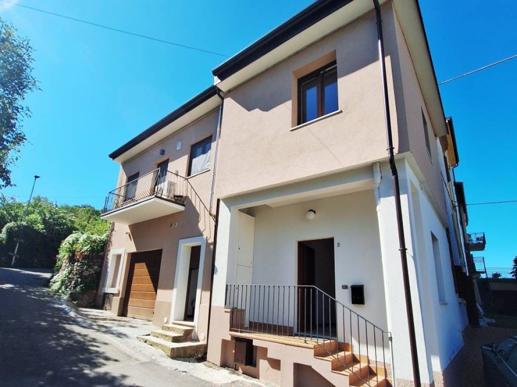 appartamento in vendita a Lavagno in zona San Briccio