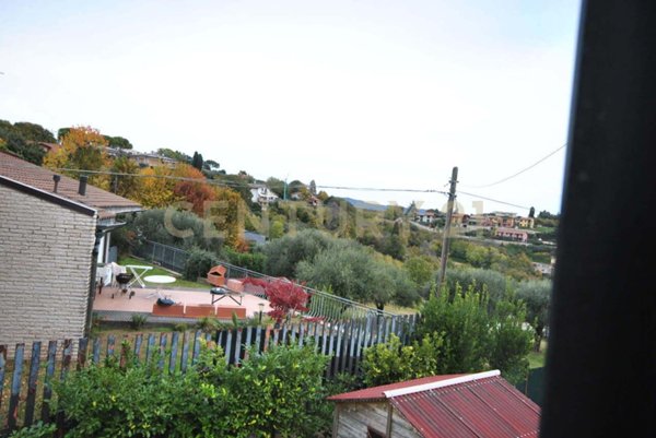 casa indipendente in vendita a Lavagno