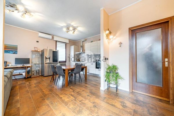 casa indipendente in vendita a Lavagno