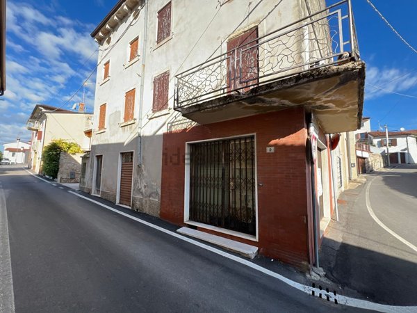 appartamento in vendita a Lavagno in zona San Briccio