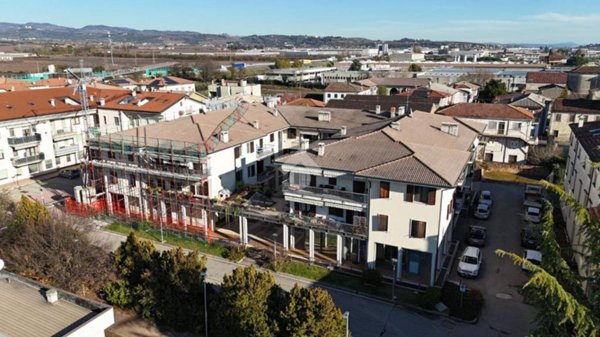 appartamento in vendita a Lavagno in zona Vago