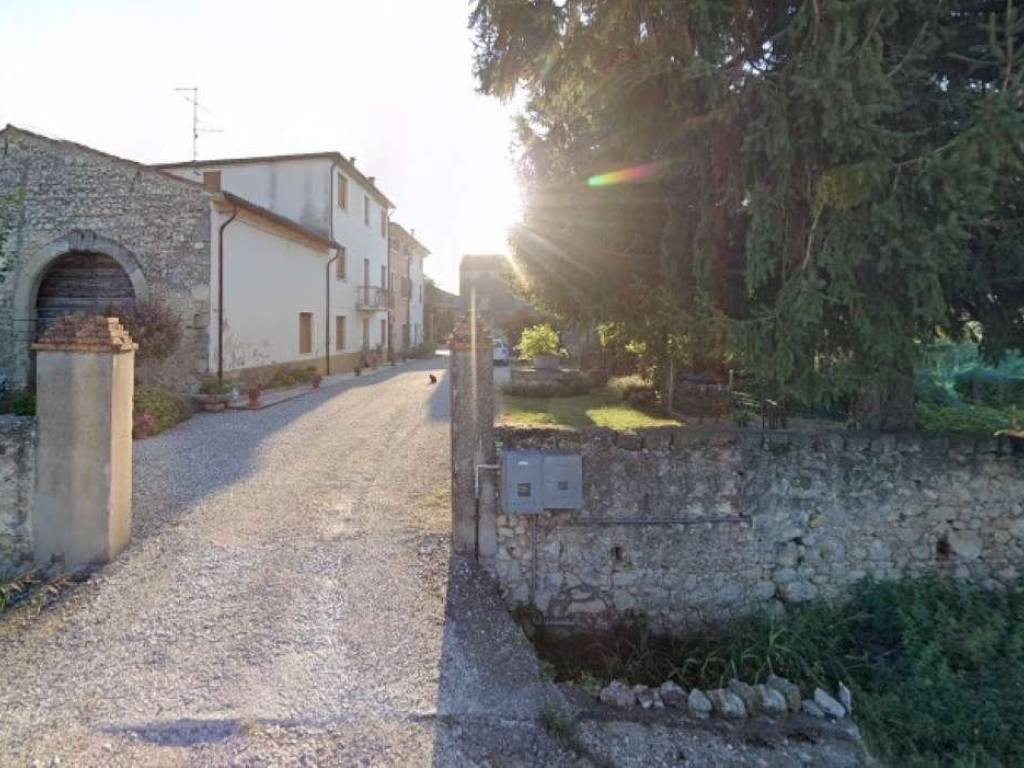 casa indipendente in vendita a Lavagno