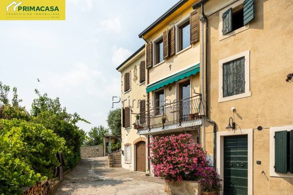 casa indipendente in vendita a Lavagno