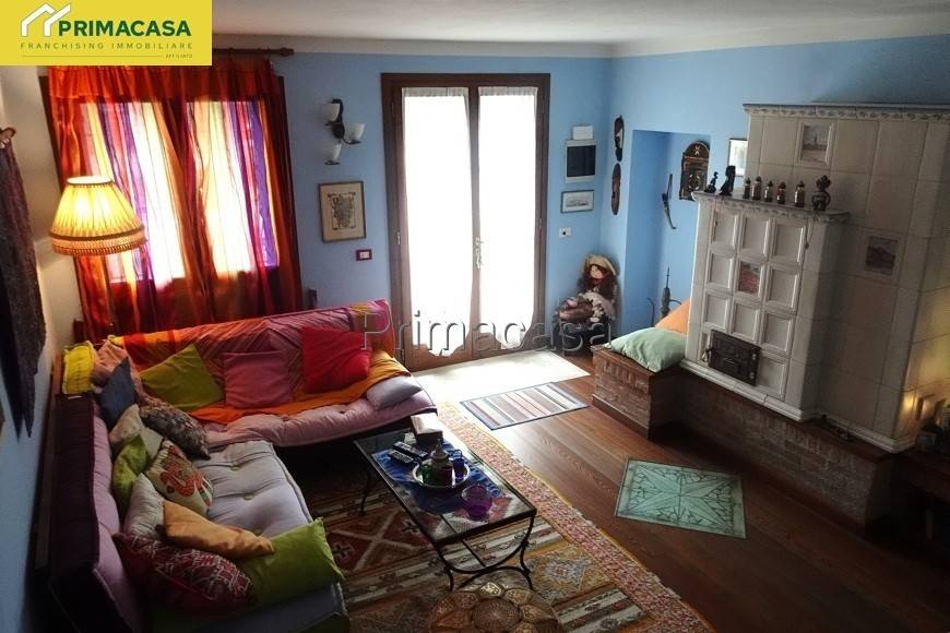 casale in vendita a Lavagno in zona San Pietro