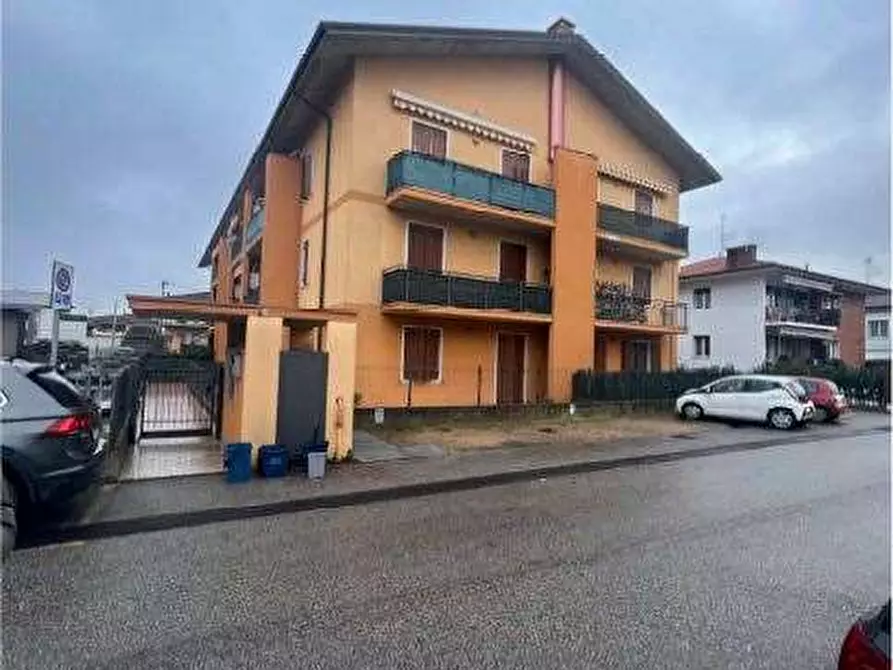 appartamento in vendita a Lavagno in zona Vago