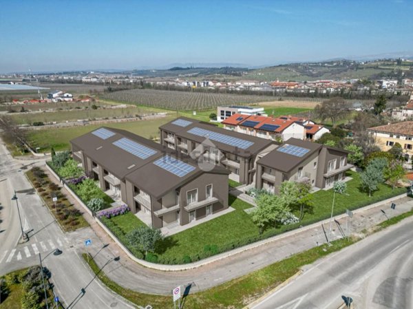 appartamento in vendita a Lavagno