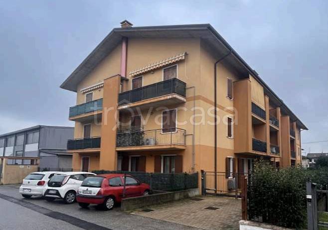 appartamento in vendita a Lavagno in zona Vago