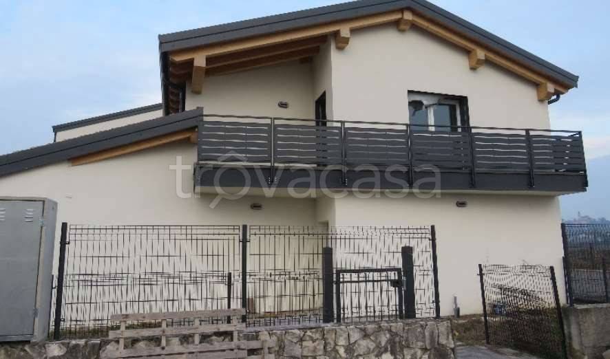 appartamento in vendita a Lavagno in zona San Pietro
