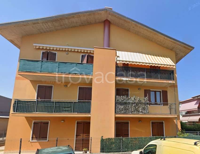 appartamento in vendita a Lavagno in zona Vago